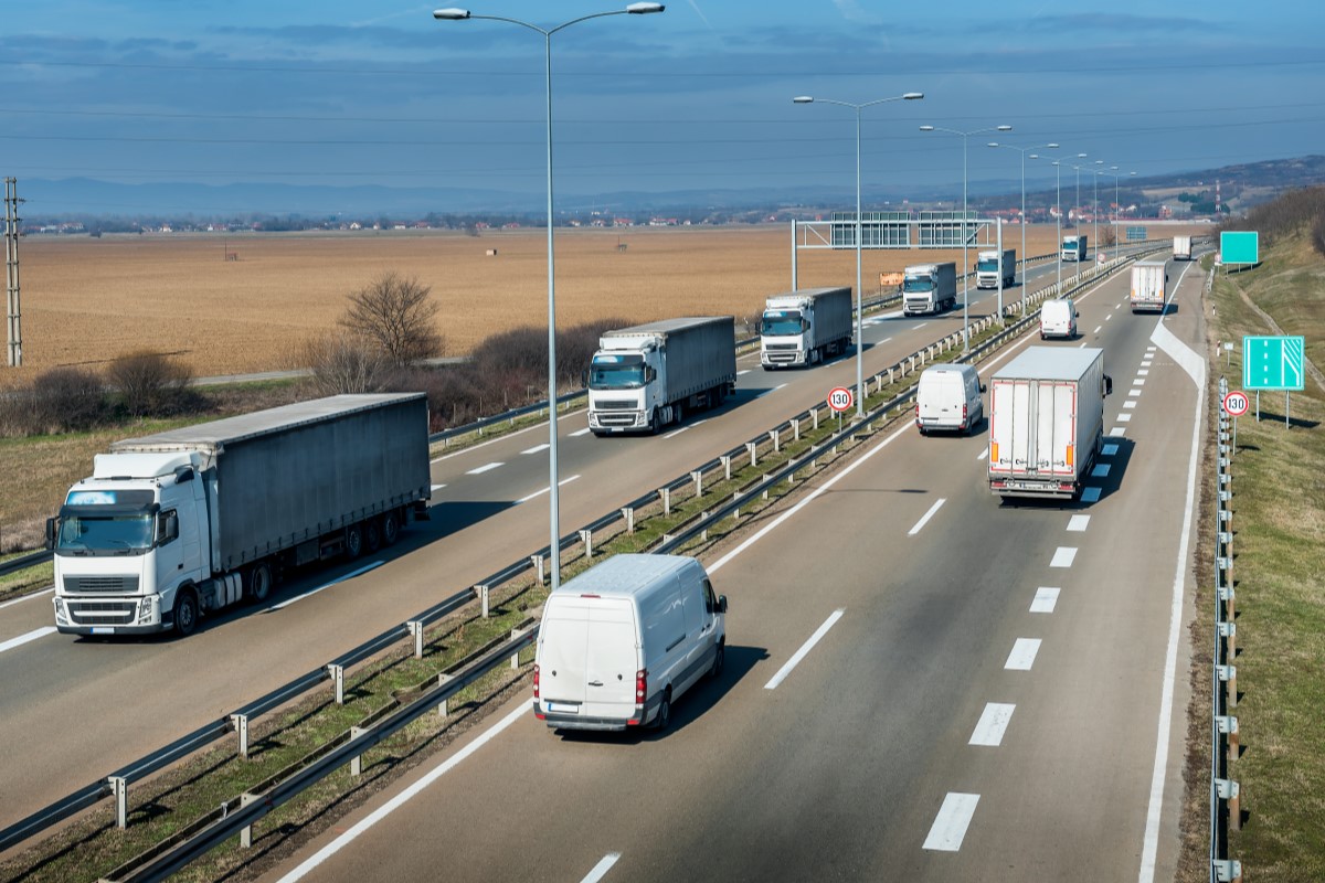 highway-traffic-2 highway-traffic-2